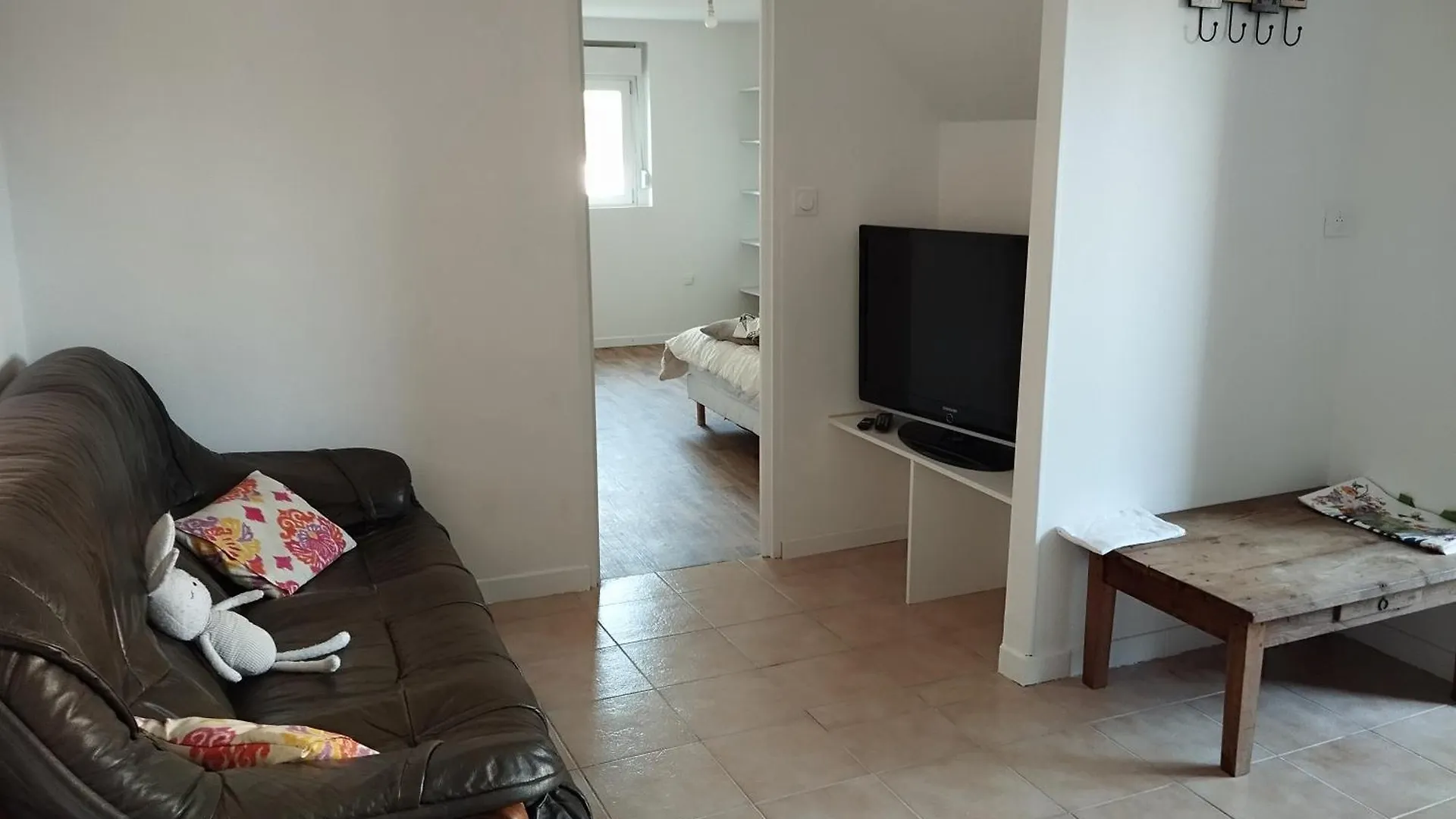 شقة Appartement Saint Sulpice La Pointe